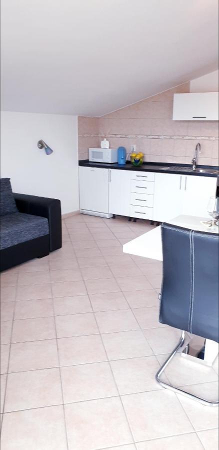 Apartment Antonio Biograd Na Moru Esterno foto