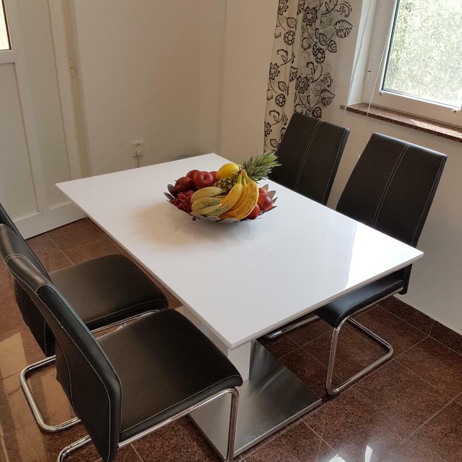Apartment Antonio Biograd Na Moru Esterno foto