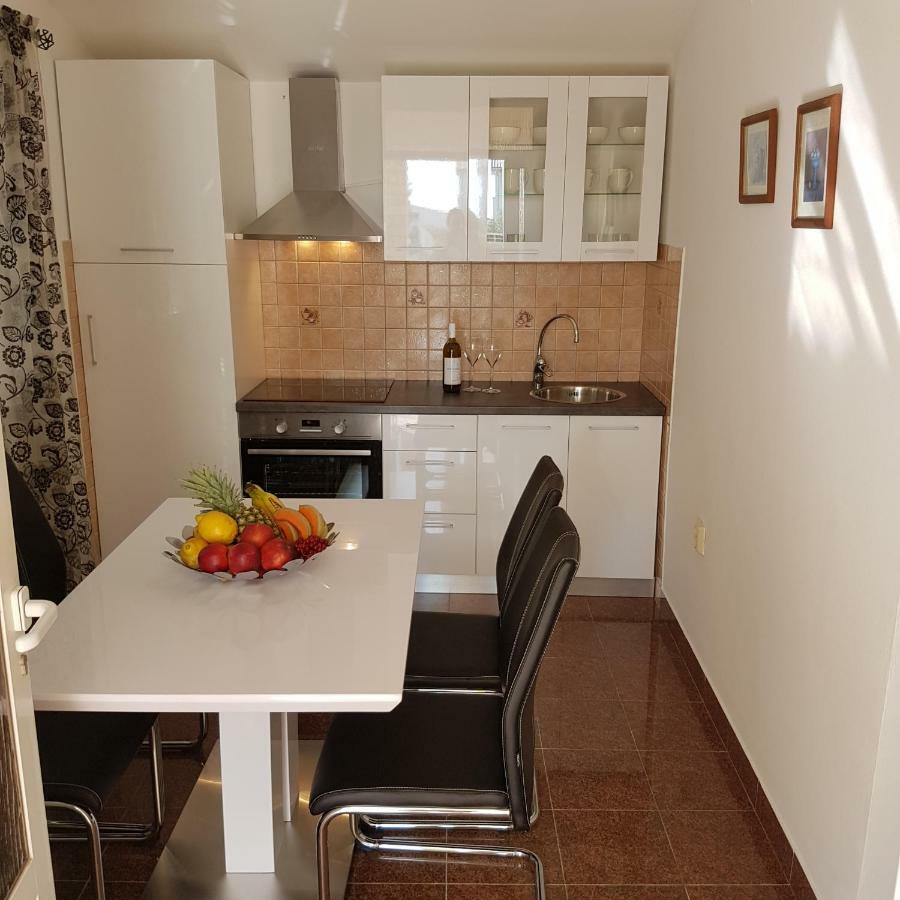 Apartment Antonio Biograd Na Moru Esterno foto